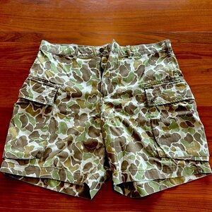 Duck camo cargo shorts